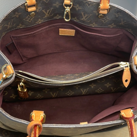Louis Vuitton Montaigne MM - Picture 6 of 13